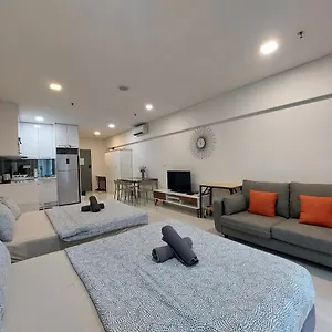 Inspired Homes @ Summer Appartamento